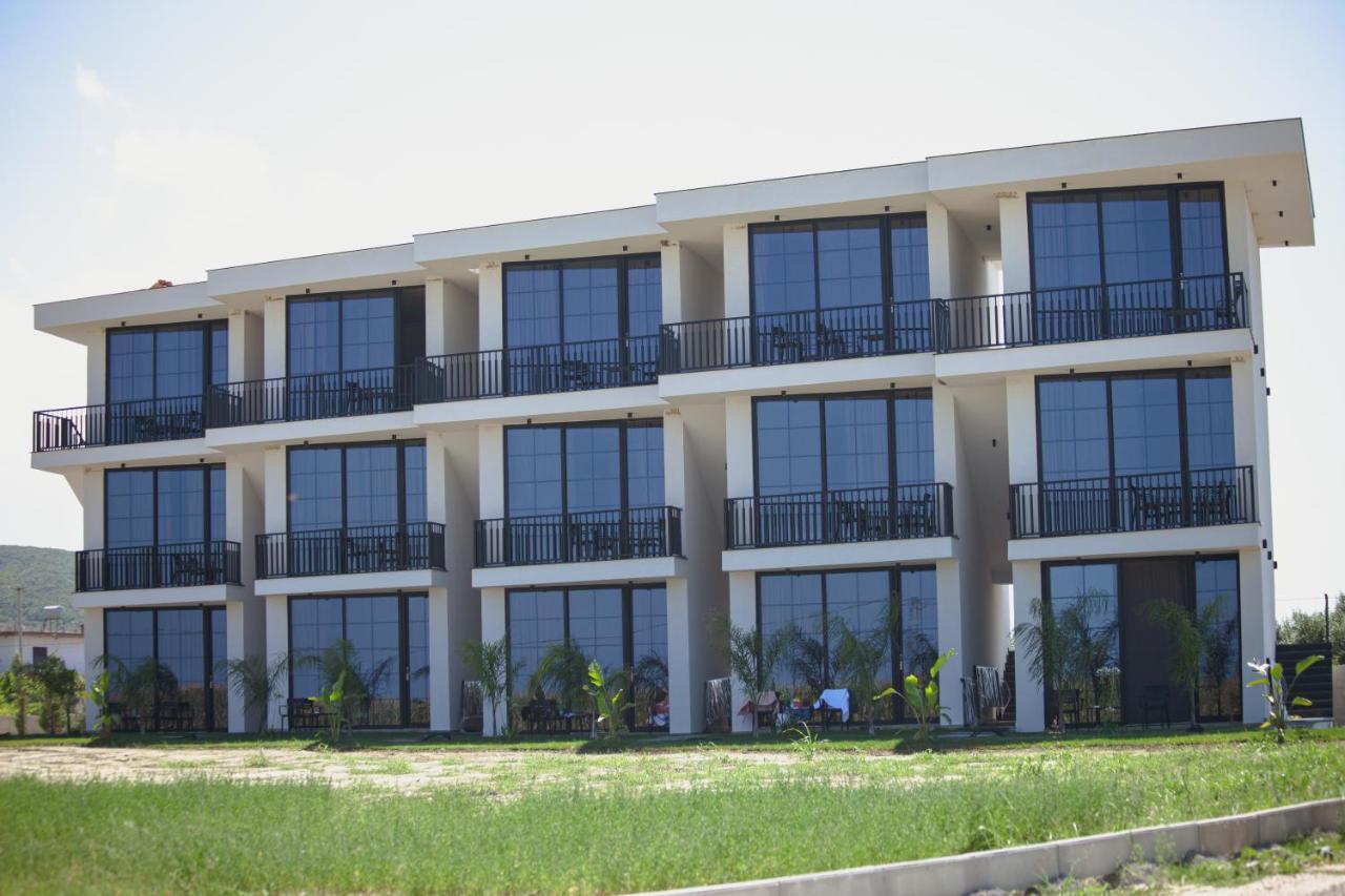 Posh Villas Rrogozhine Екстер'єр фото