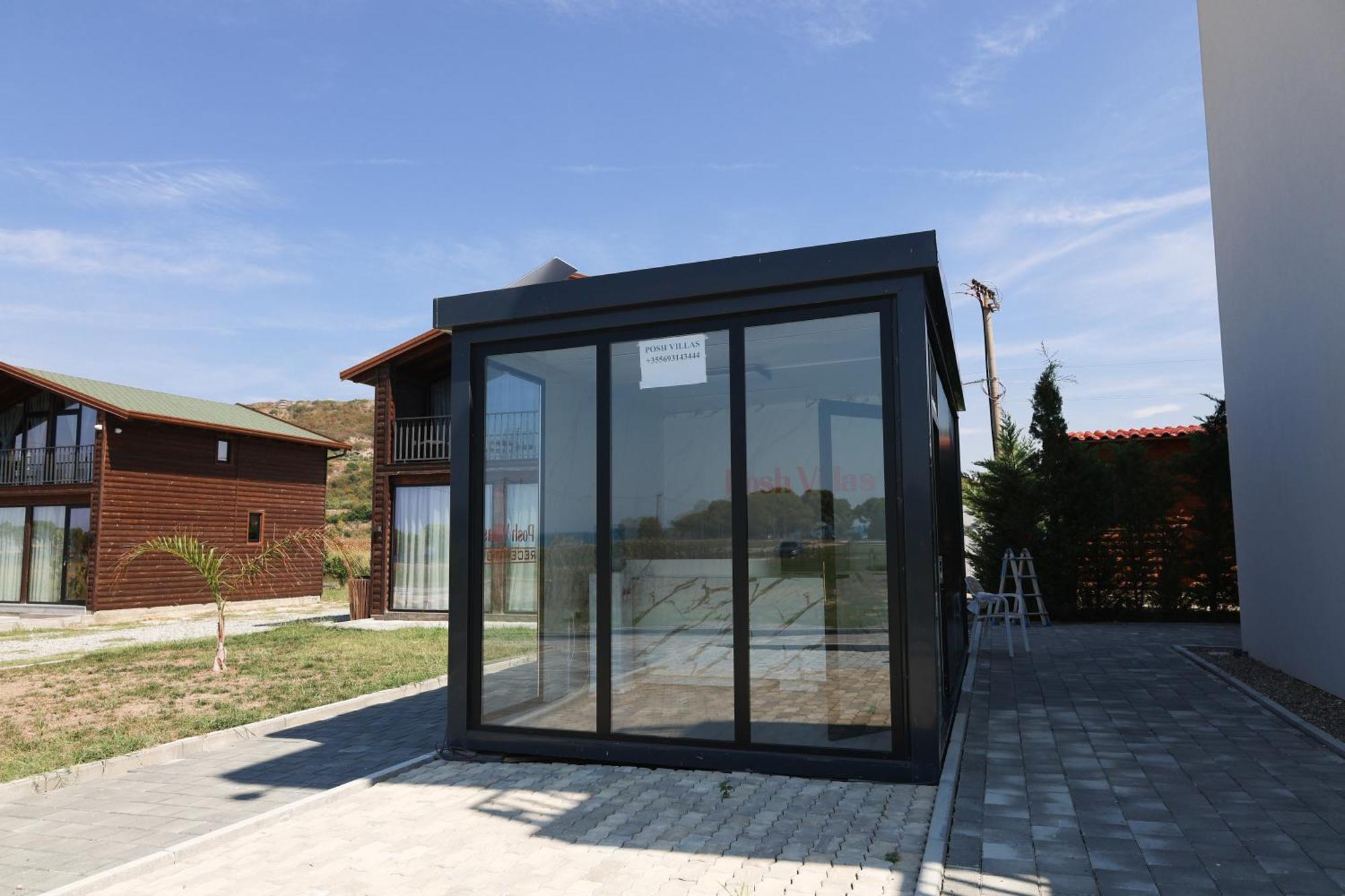 Posh Villas Rrogozhine Екстер'єр фото